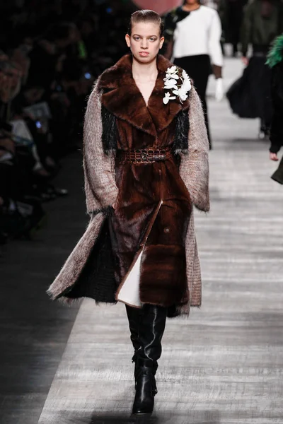 Look 21